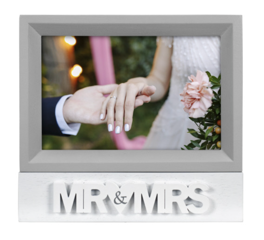 Malden - 4x6 Mr & Mrs Letters Frame